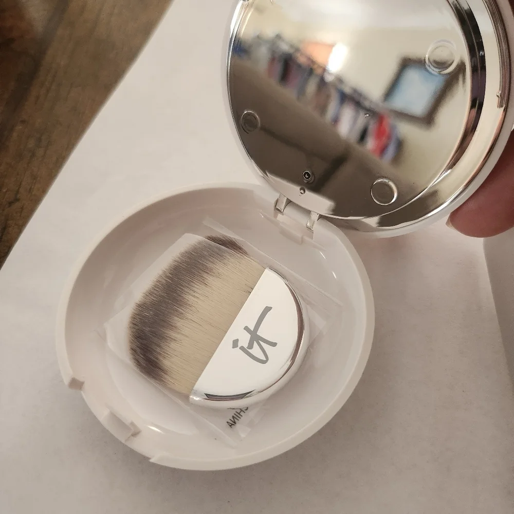 IT Cosmetics Celebration Full Coverage Foundation RICH NEW
